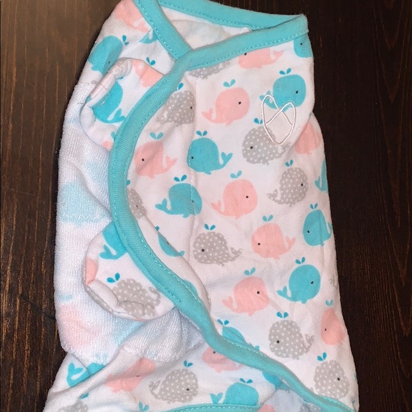 Velcro infant swaddle!!! - Picture 4 of 7